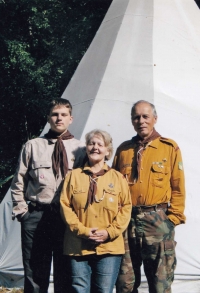 Scouts: Marie Roszyncová with her husband and grandson
