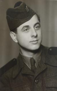 Dusan Lupták na vojne