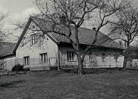 Původní podoba domu, ve kterém pamětník bydlí
