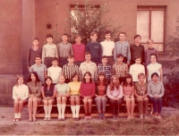 Class 9.C, 1970 – second from the right at the top
