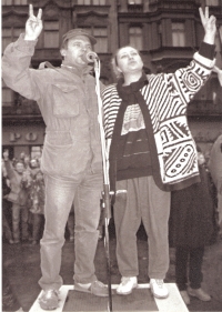 Revoluce v Plzni - 23. 11. 1989, s Martinou Samkovou
