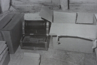 Fotografie pořízená Státní bezpečností při domovní prohlídce u Michala Mrtvého