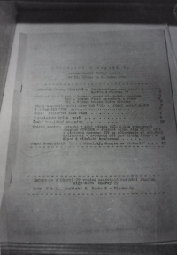 Fotografie pořízená Státní bezpečností při domovní prohlídce u Michala Mrtvého