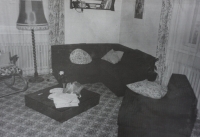 Fotografie pořízená Státní bezpečností při domovní prohlídce u Michala Mrtvého