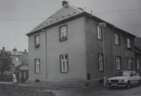 Fotografie pořízená Státní bezpečností při domovní prohlídce u Michala Mrtvého