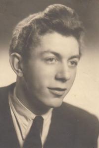 Dobové foto z maturitního tabla (1968)