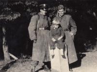 Pohraniční stráž na Šumavě (Hojsova Stráž) a syn Richard