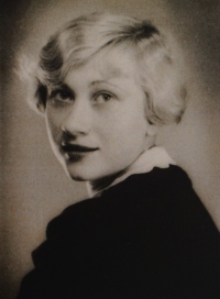 Dagmar Kefer, mother of Reginald Kefer