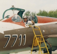 Oldřich Pelčák jako zkušební pilot, cca 1980