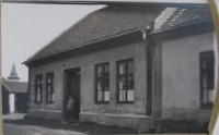 Dům rodiny Rathových v Pečkách před válkou