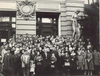 1970 - na zájezdě v Karlových Varech se spolupracovníky z JZD