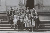 Pamětník Antonín Pospíšil na pouti s farníky z Dlouhomilova.