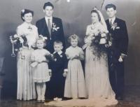 Fotografie ze svatby Jarmily a Václava Langerových z roku 1955