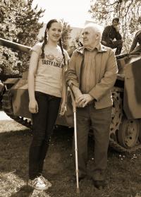 Regina Urubková s panem Kudláčem při příležitosti historické bojové ukázky v Kyjově. Kyjov 2015.