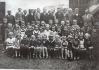 V 1. třídě, 1938