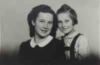 Se sestrou, 1941