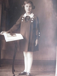 Soňa Palátová, základní škola v Třebíči, rok pořízení: 1940