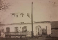 Vypálený statek rodiny Lhotkových