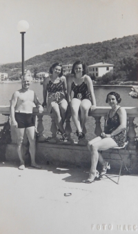 Rodina Kasparidesova na dovolené v Jugoslávii, 1938