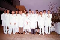 Na klinice ve švýcarském Badenu (třetí zprava)