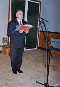 Pamětník Vladimír Klíma při akreditaci na velvyslancem v Burkina Faso