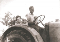 Rodiče Jiřího Netíka s dětmi