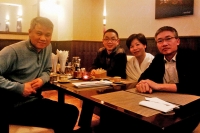 Čtyři členové Van Lang u příležitosti vydání esejů Václava Havla ve Vietnamu (2014)