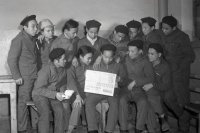 Vietnamští učňové v Sološnici na Slovensku (1974)