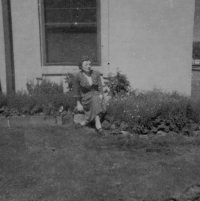 Paní Beatrice, která na dálku podporovala sirotky Kolaříkovy / přibližně 1975