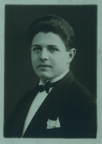 Tatínkův bratranec Béla Grünwald v roce 1932