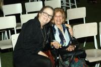 Shoshana Kohn (Ina Weinbergerová) s dcerou Orit Hofshi, významnou izraelskou malířkou. Nedatováno.