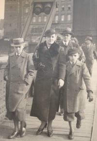 S maminkou a bratrem