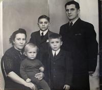 Rodina v roce 1944