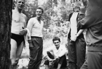 Alois Láznička (druhý zleva) / 60. léta