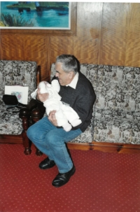 S vnučkou při vítání občánků na radnici v Ústí nad Orlicí