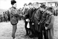 Pionýrskou vedoucí na táboře v Plané nad Lužnicí, 1964