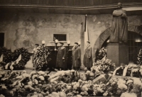 Fotografie z pohřbu Jana Palacha pořízená Zdeňkou Formánkovou