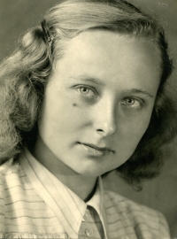 Pamětníkova matka Libuše, roz. Vorovková (1921-1972)