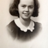 Hana Dobešová na maturitní fotografii v roce 1939
