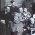 Horst Moudrý (druhý zleva) na rodinném snímku z roku 1942. Před ním sedí jeho otec