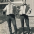 Vlevo s akordeonem Petr Sýkora, Šumice, 60. léta