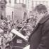 Rudolf Bereza při projevu na demonstraci HSD-SMS za obnovení moravské samosprávy v roce 1991 v Olomouci