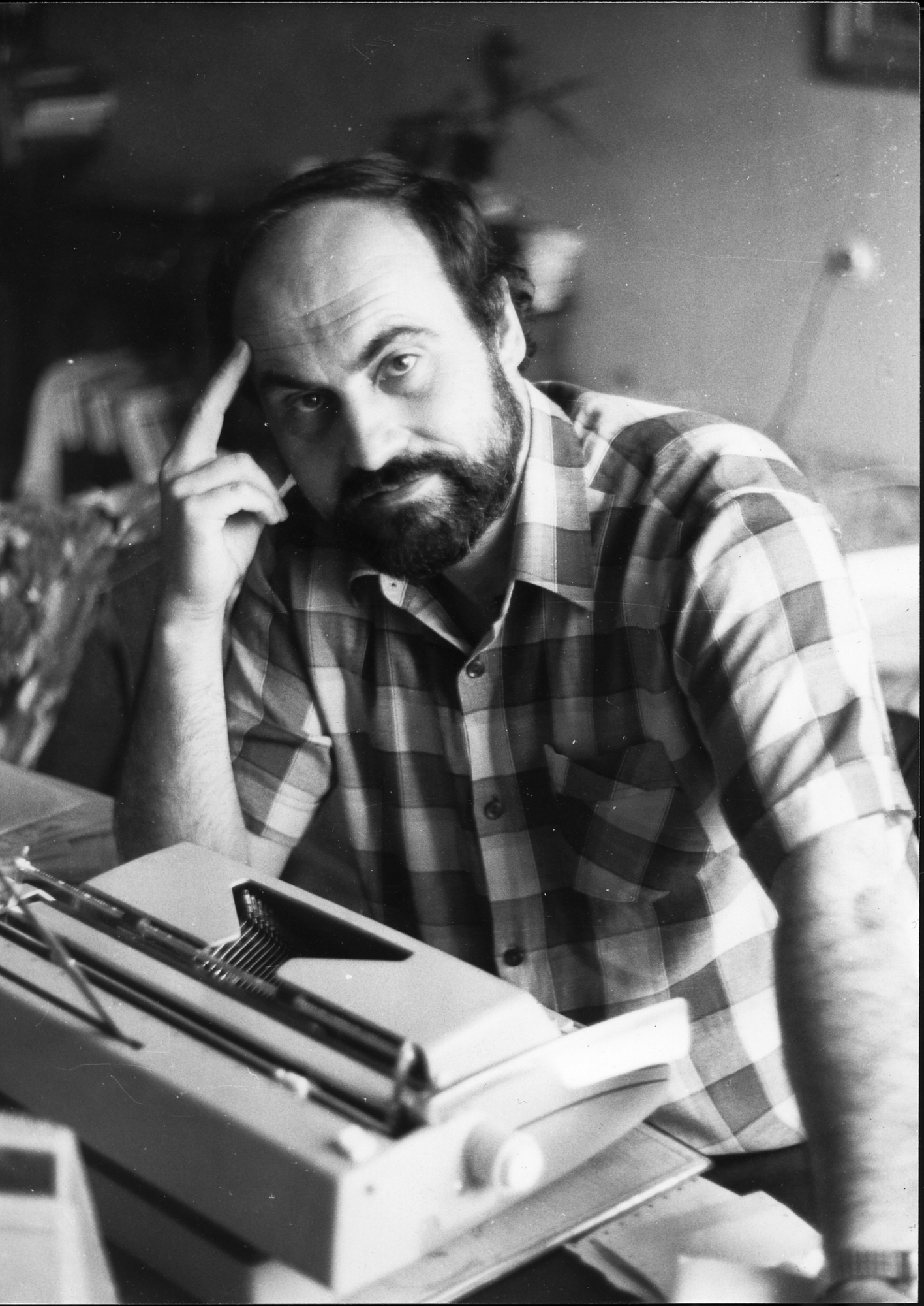 Tomáš Halík při práci v roce 1978