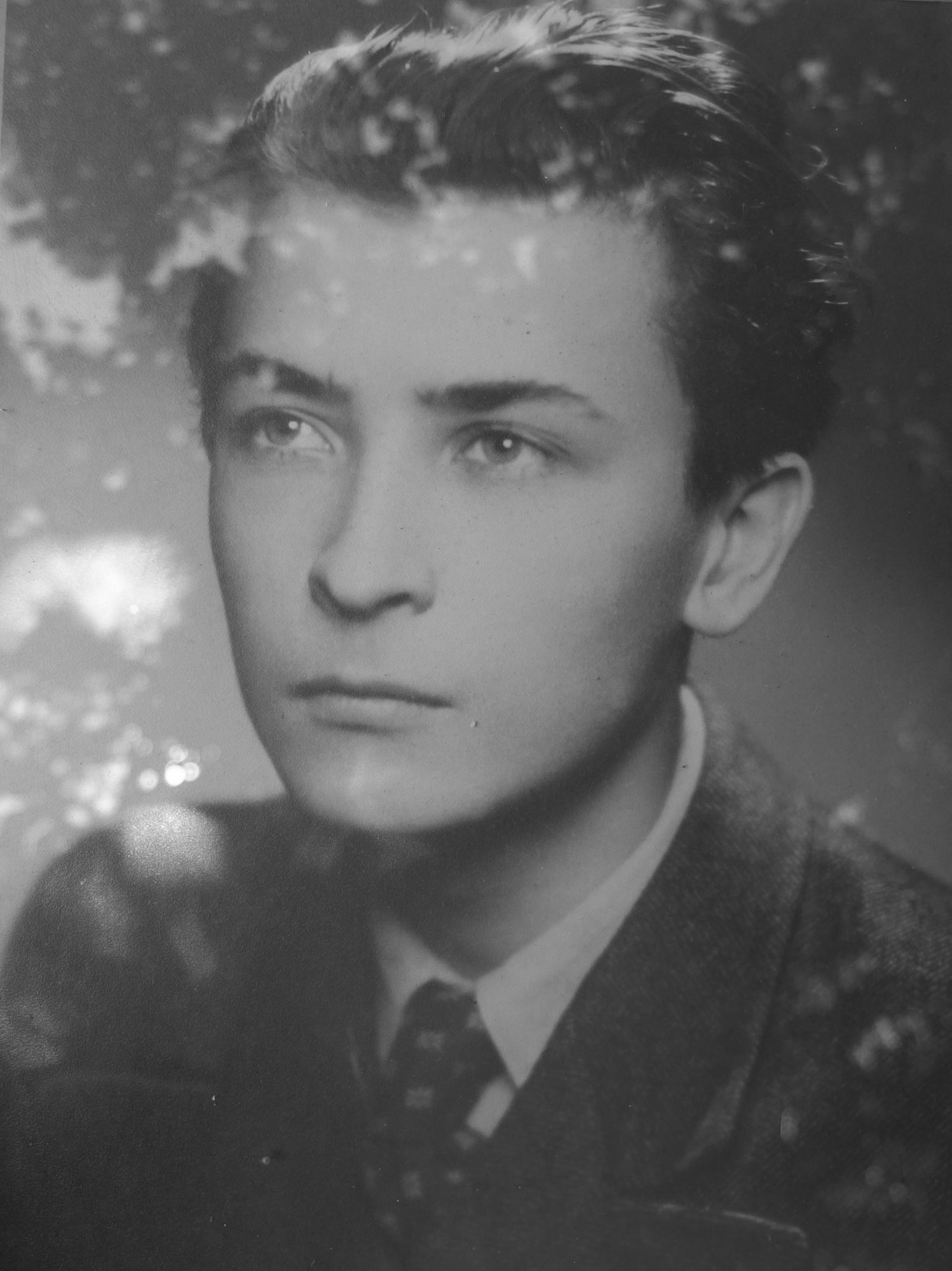 Karel Floss, maturitní fotografie, r. 1945, archiv (historic)
