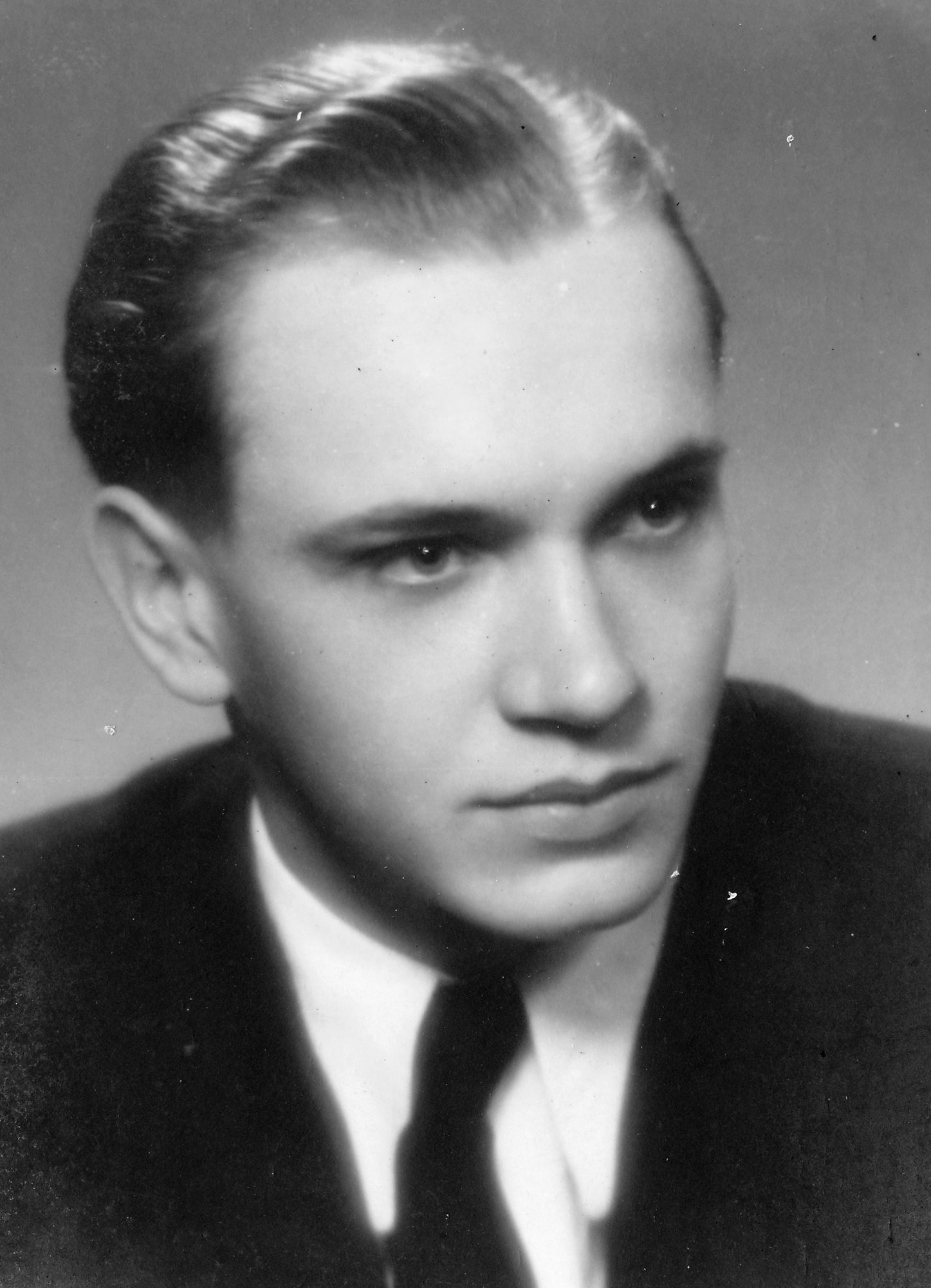 1946 maturitní foto.jpg (historic)