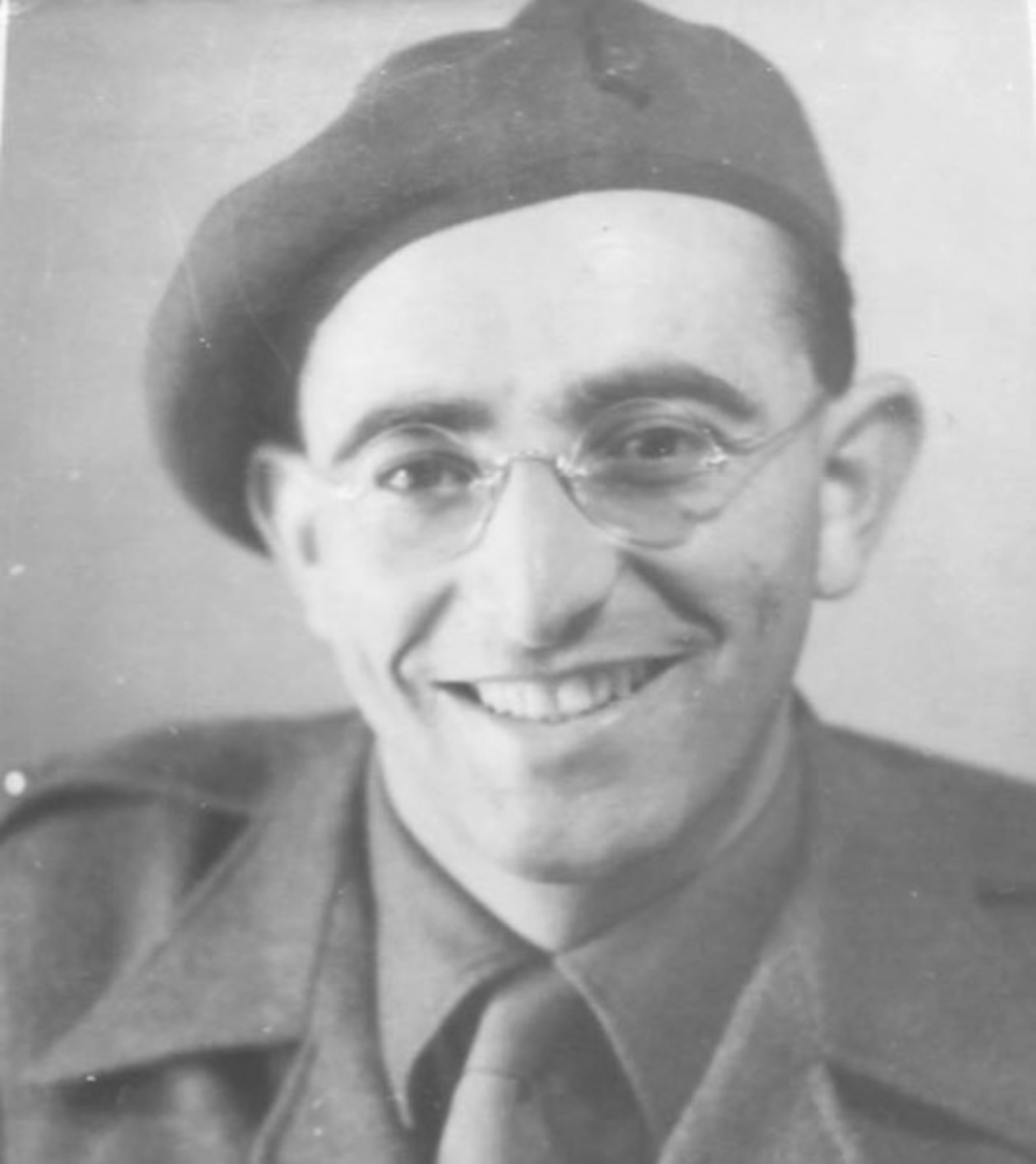 Bernard Papánek v uniformě čs. zahraniční armády (1942)